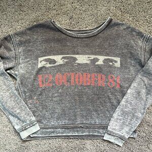 Vintage U2 oversized sweater, size Small. worn but loved.